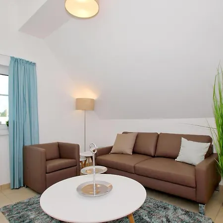 Strandnahe Mit Balkon, Gratis Nutzung Vom Ahoi Erlebnisbad Und Sauna In Sellin - Rex Rugia 11-8